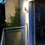 - Am Kuetertor - Alle Mit Terrasse Oder Balkon - In Lage アパート シュトラールズント