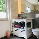 アパート - Am Kuetertor - Alle Mit Terrasse Oder Balkon - In Lage シュトラールズント