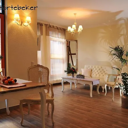 아파트 - Am Kuetertor - Alle Mit Terrasse Oder Balkon - In Lage 슈트랄준트