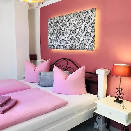 - Am Kuetertor - Alle Mit Terrasse Oder Balkon - Preis Inclusive 5 Prozent Bettensteuer Stralsund