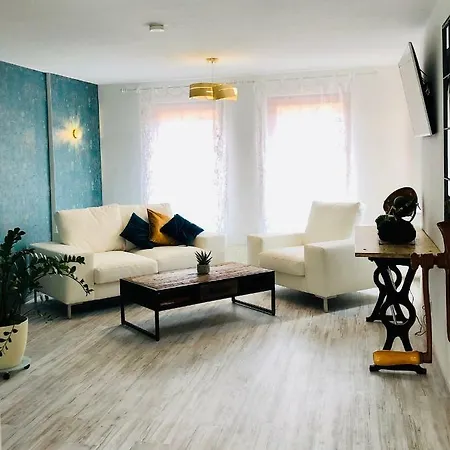 - Am Kuetertor - Alle Mit Terrasse Oder Balkon - In Lage 아파트 슈트랄준트